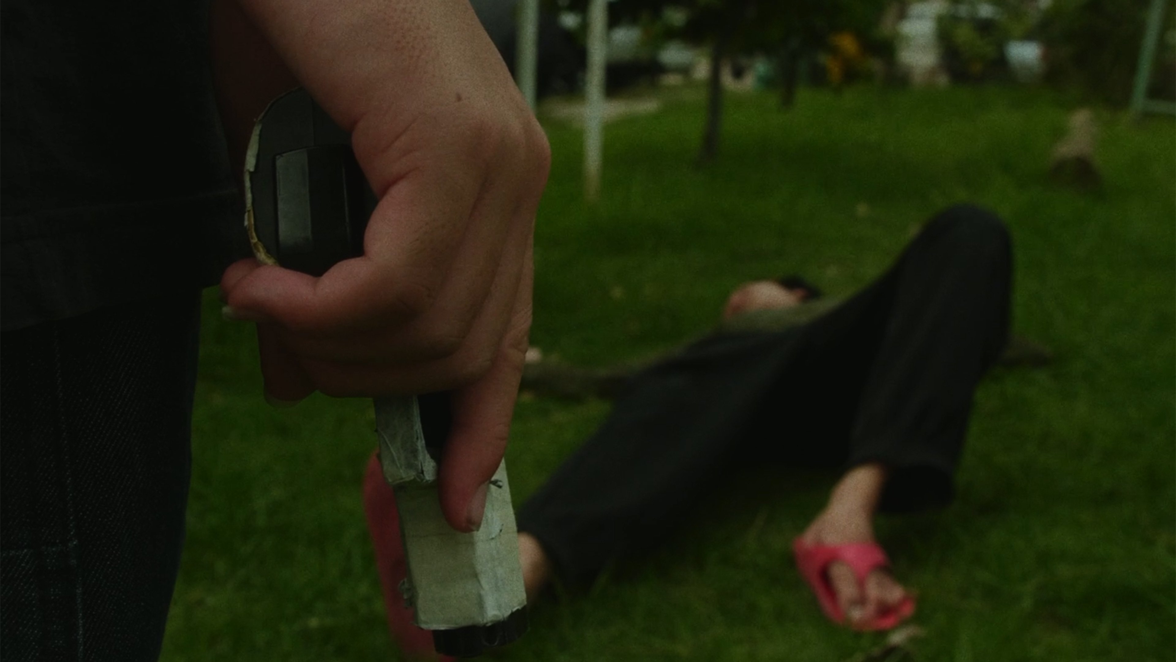 GUN