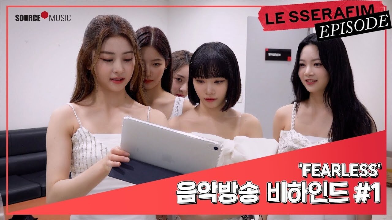 ‘FEARLESS’ MUSIC SHOW BEHIND (1)