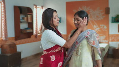 Anupama Protects Girija