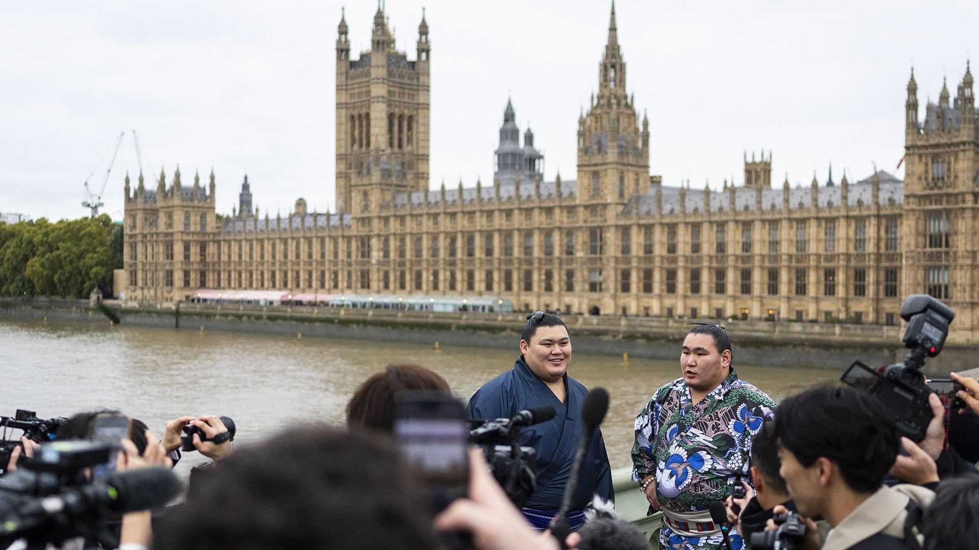 Sumo wrestlers, heavyweights of diplomacy