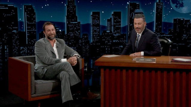 Noah Wyle, Tom Segura