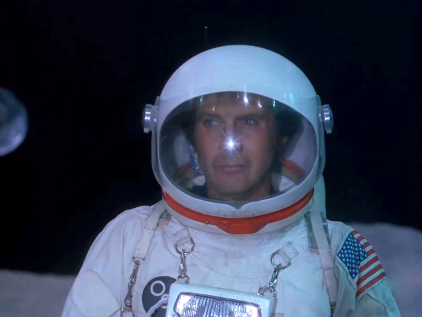 The Moon and the Desert (1)