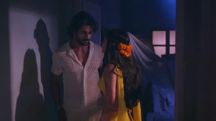 Palash rebukes Ananya