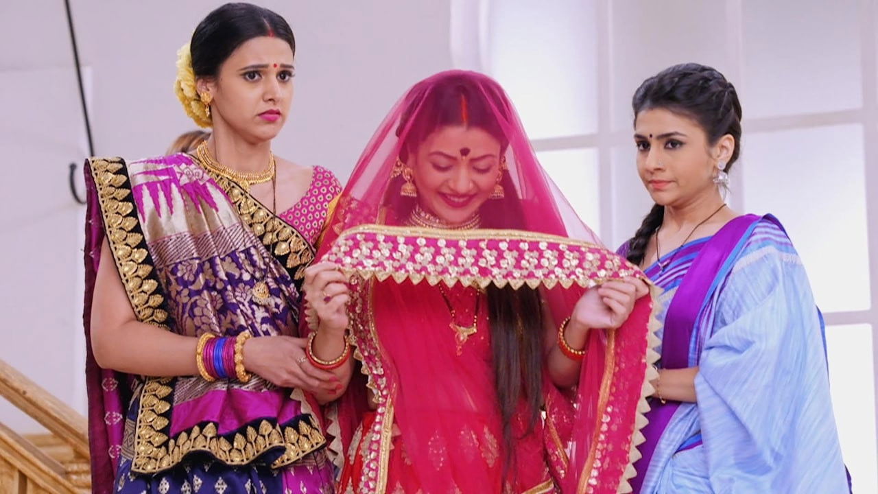 Padma's 'griha Pravesh'!