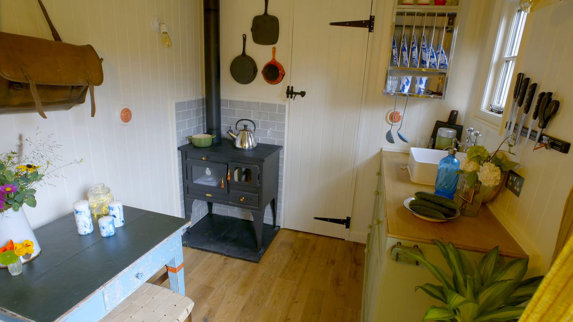 Anthony & Bianca's Shed to Shepherd's Hut