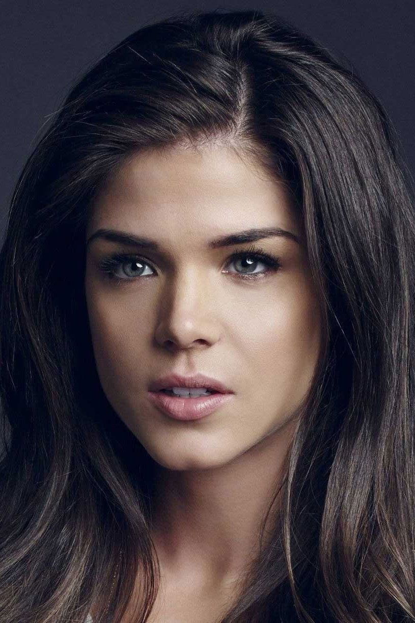 Foto de Marie Avgeropoulos