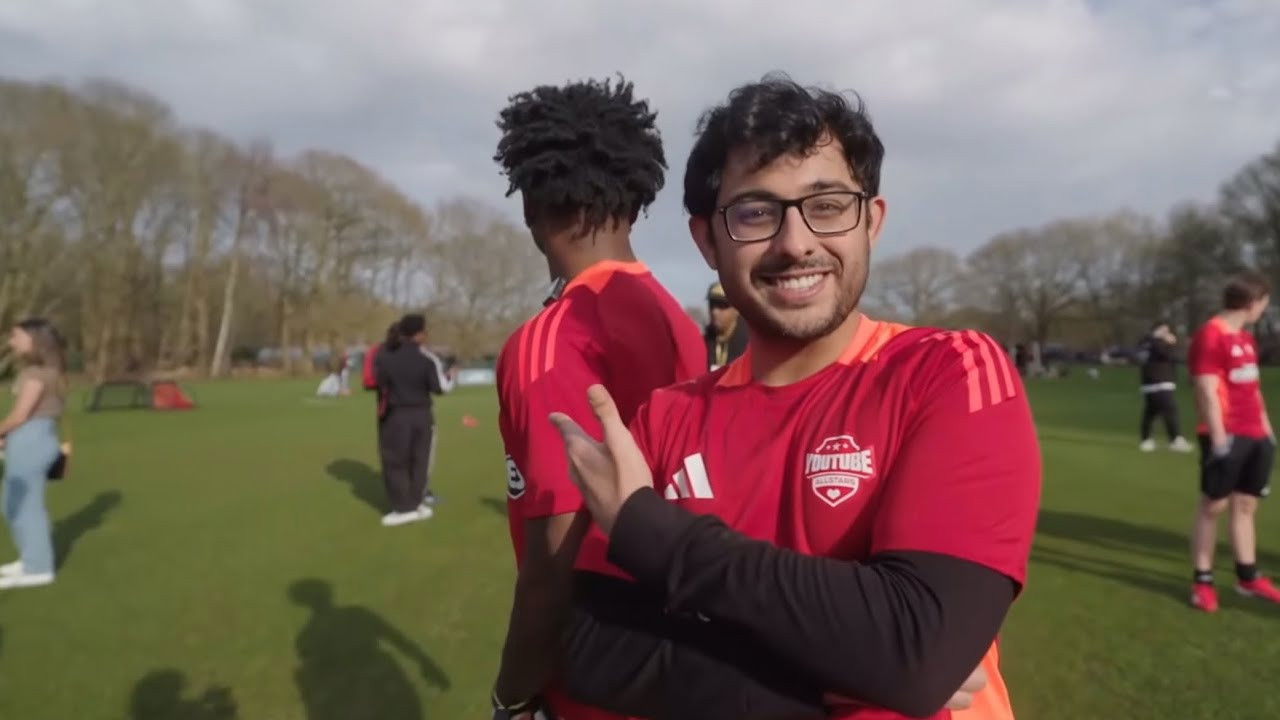 CARRYMINATI ISHOWSPEED PLAYS FOOTBALL