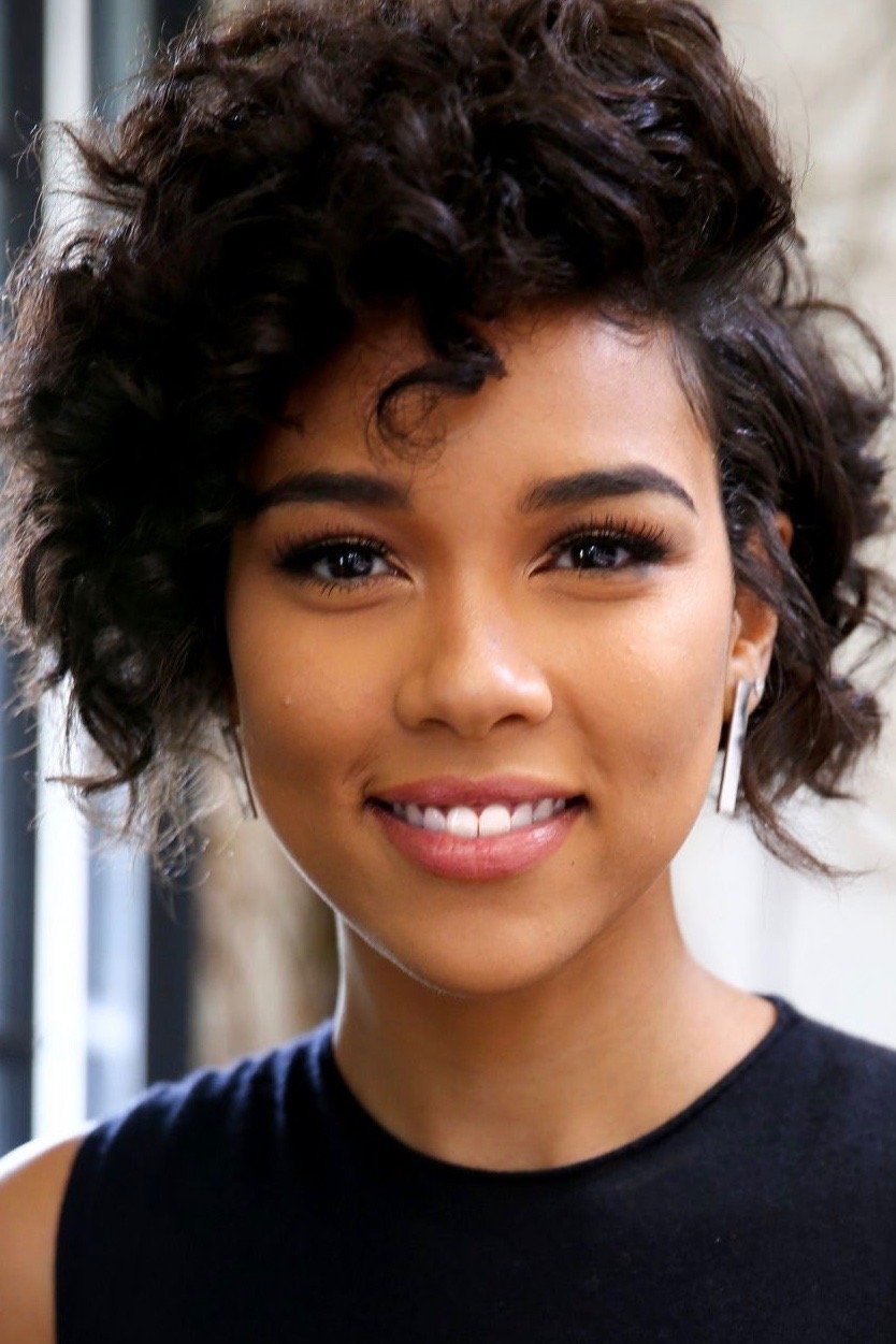 Foto de Alexandra Shipp