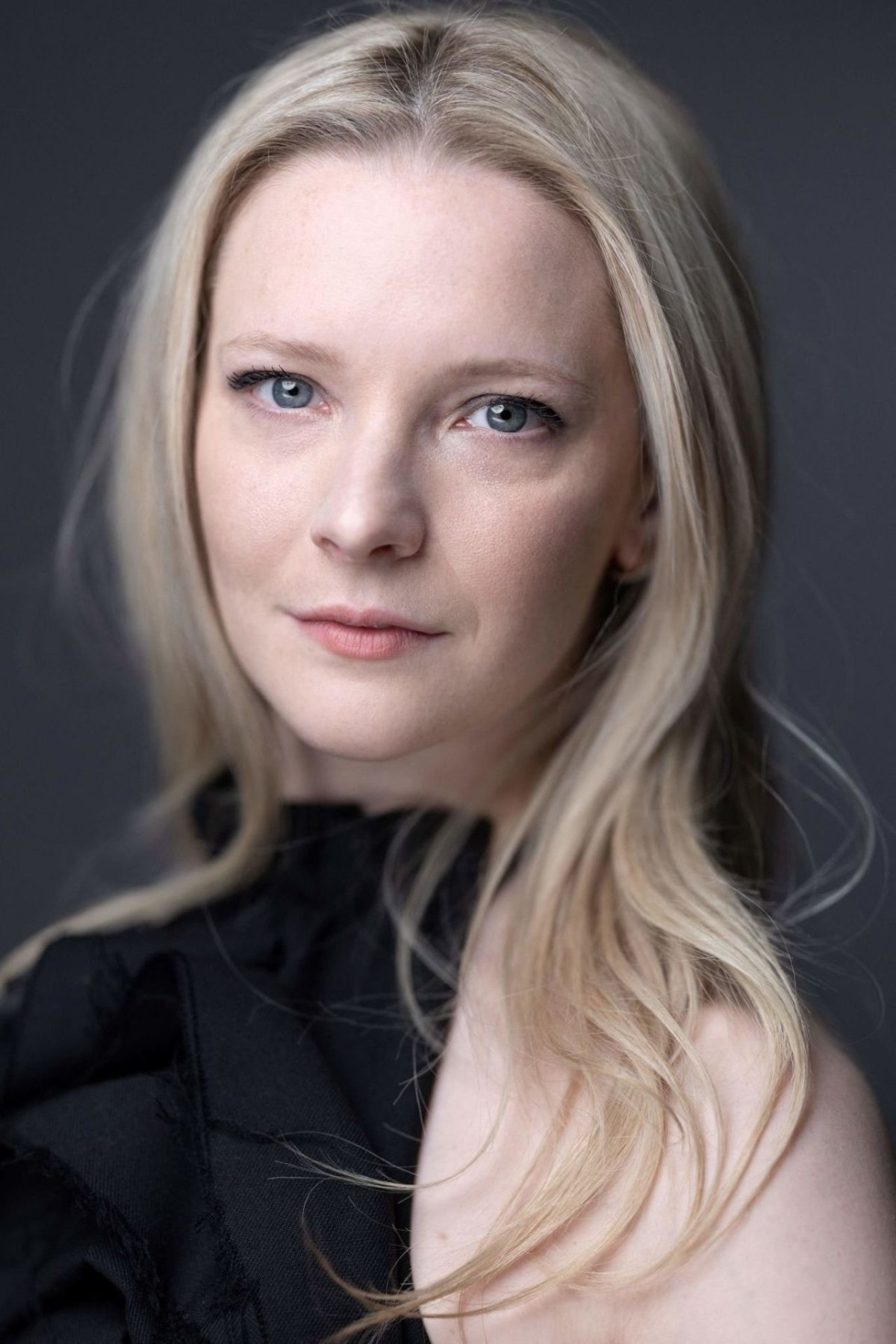 Foto de Morfydd Clark
