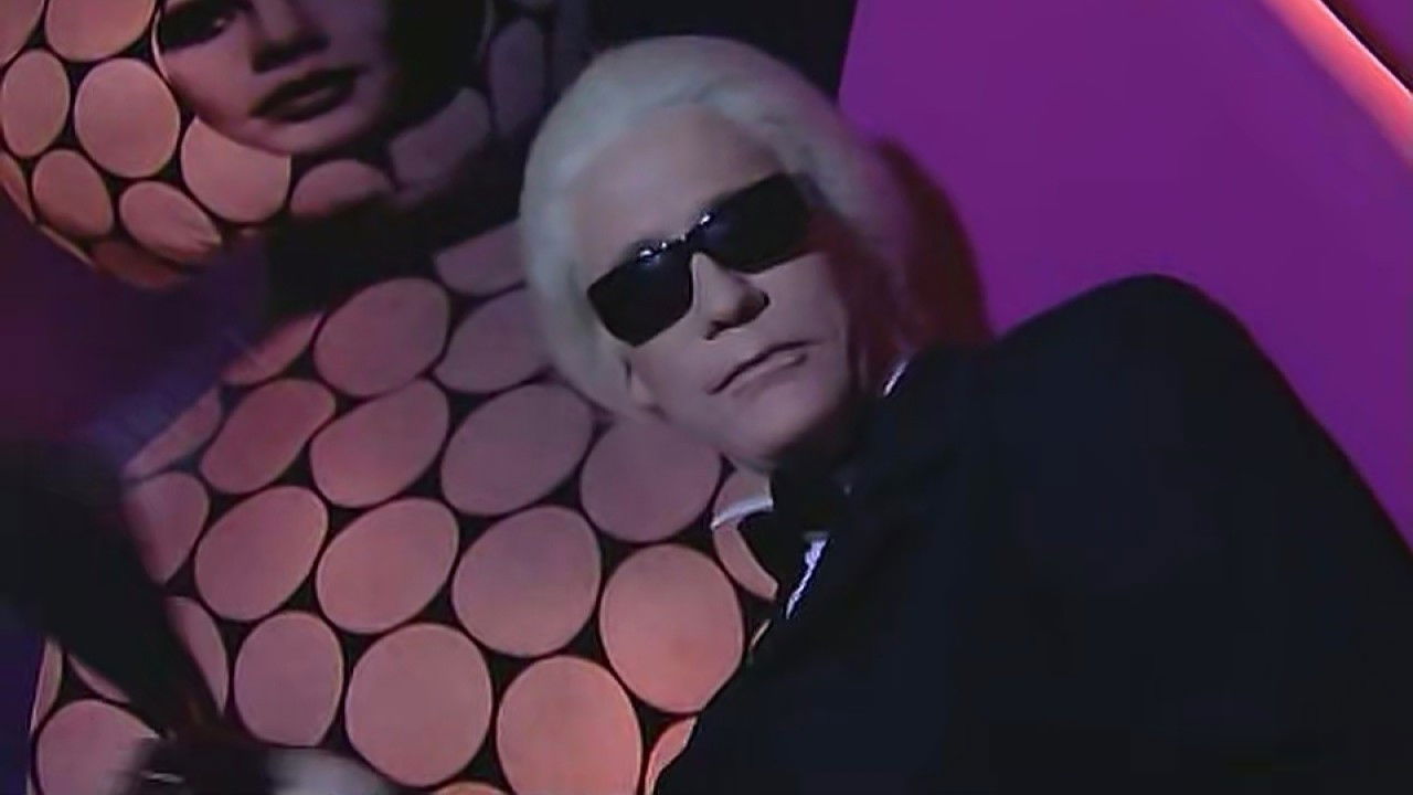 Presentado por Karl Lagerfeld y Marlo