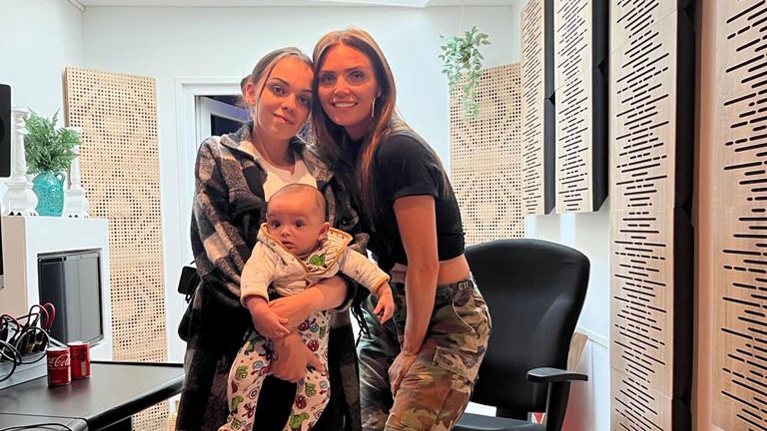 Shylena and Kim Feenstra