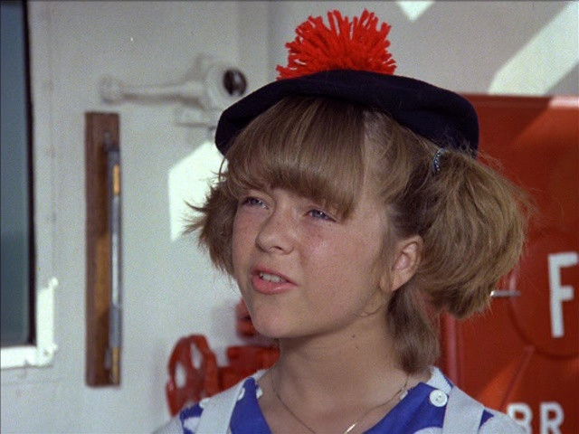 The Mallory Quest/The Offer/Julie, the Vamp (1)