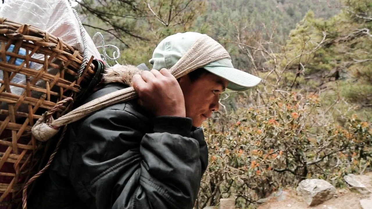 25-dollar Sisyphus: The Story of Himalayan Porters