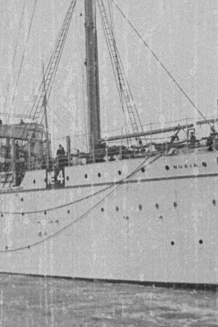 Poster de Troopship Nubia Leaving Harbour