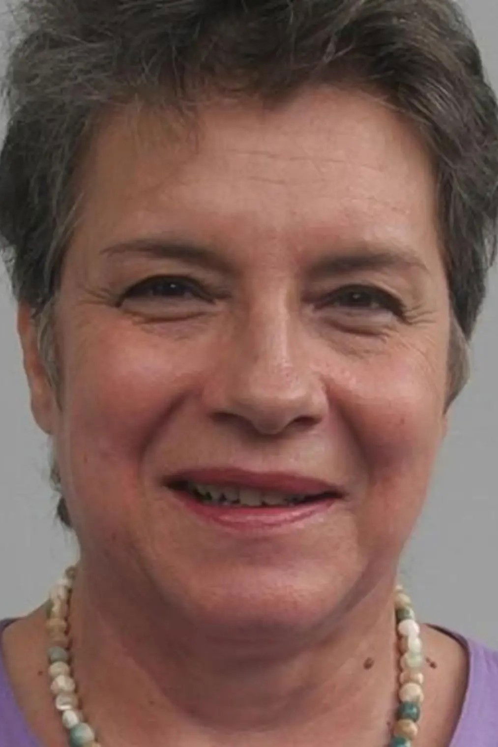 Daphne Paris/Continuity