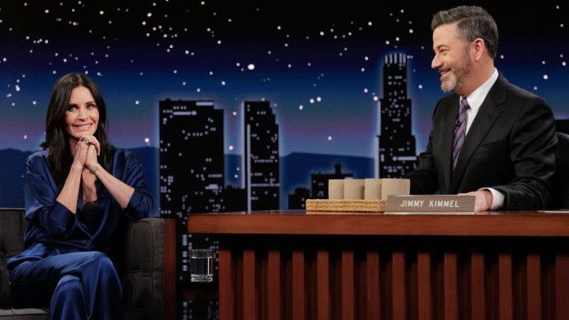 Courteney Cox, Ike Barinholtz