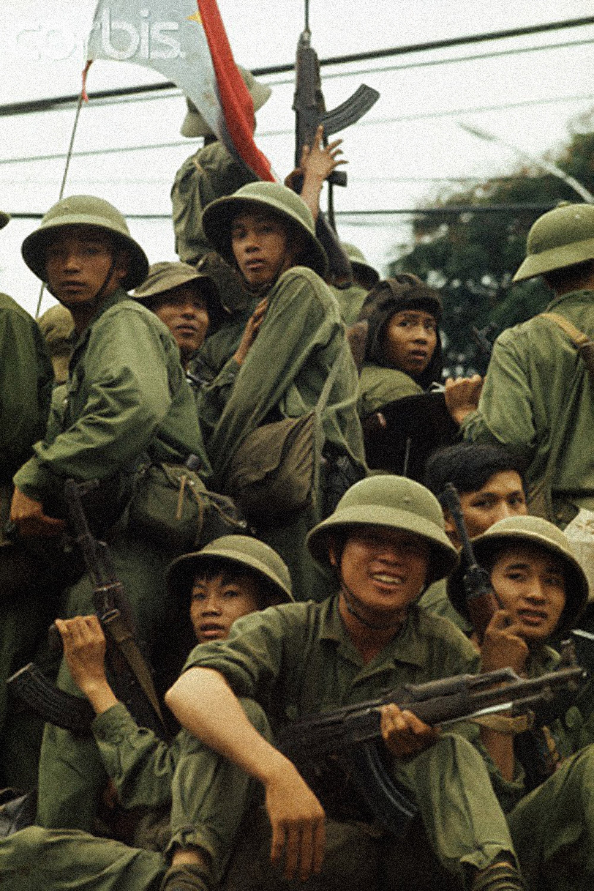 Poster de Từ Giảng Đường Đến Chiến Trường