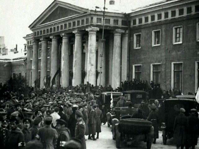 The Russian Revolution - All Power to the Soviets!