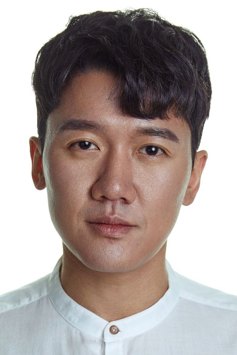 et billede af Kim Min-joong