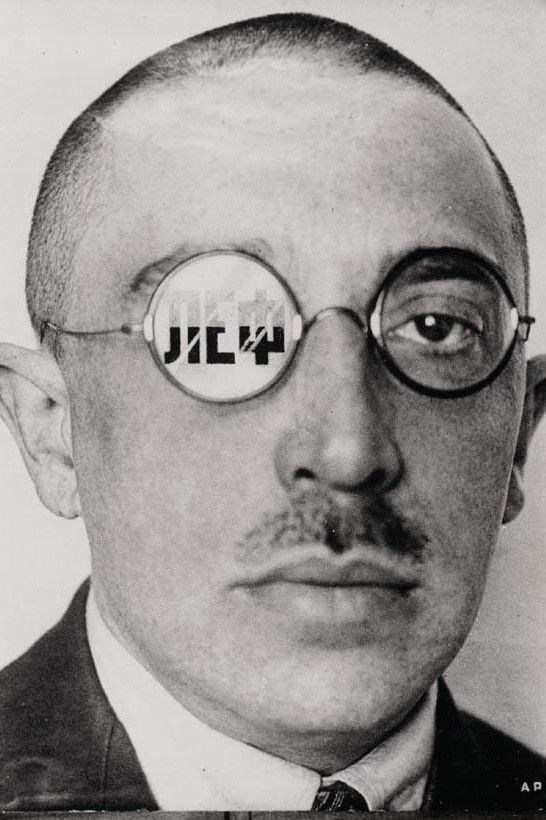 et billede af Osip Brik