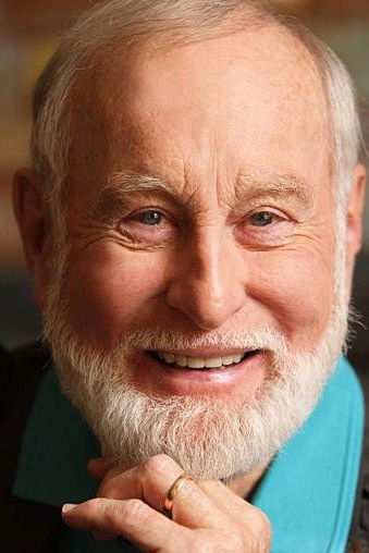 et billede af Tom Harpur