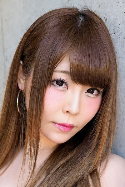 et billede af Ayano Yoshinaga