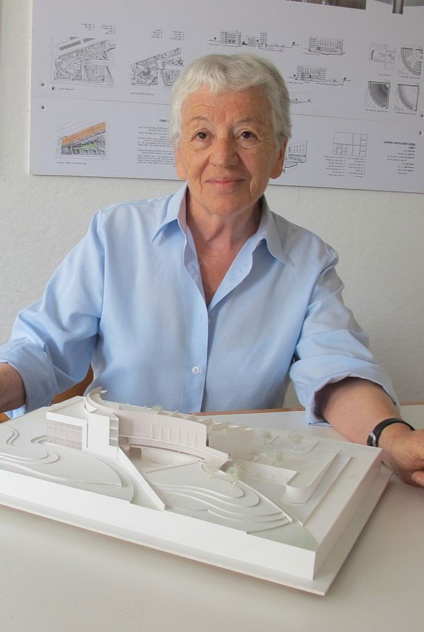 et billede af Ada Karmi-Melamede