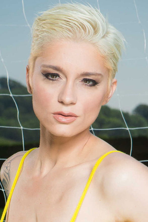 et billede af Mila Milan