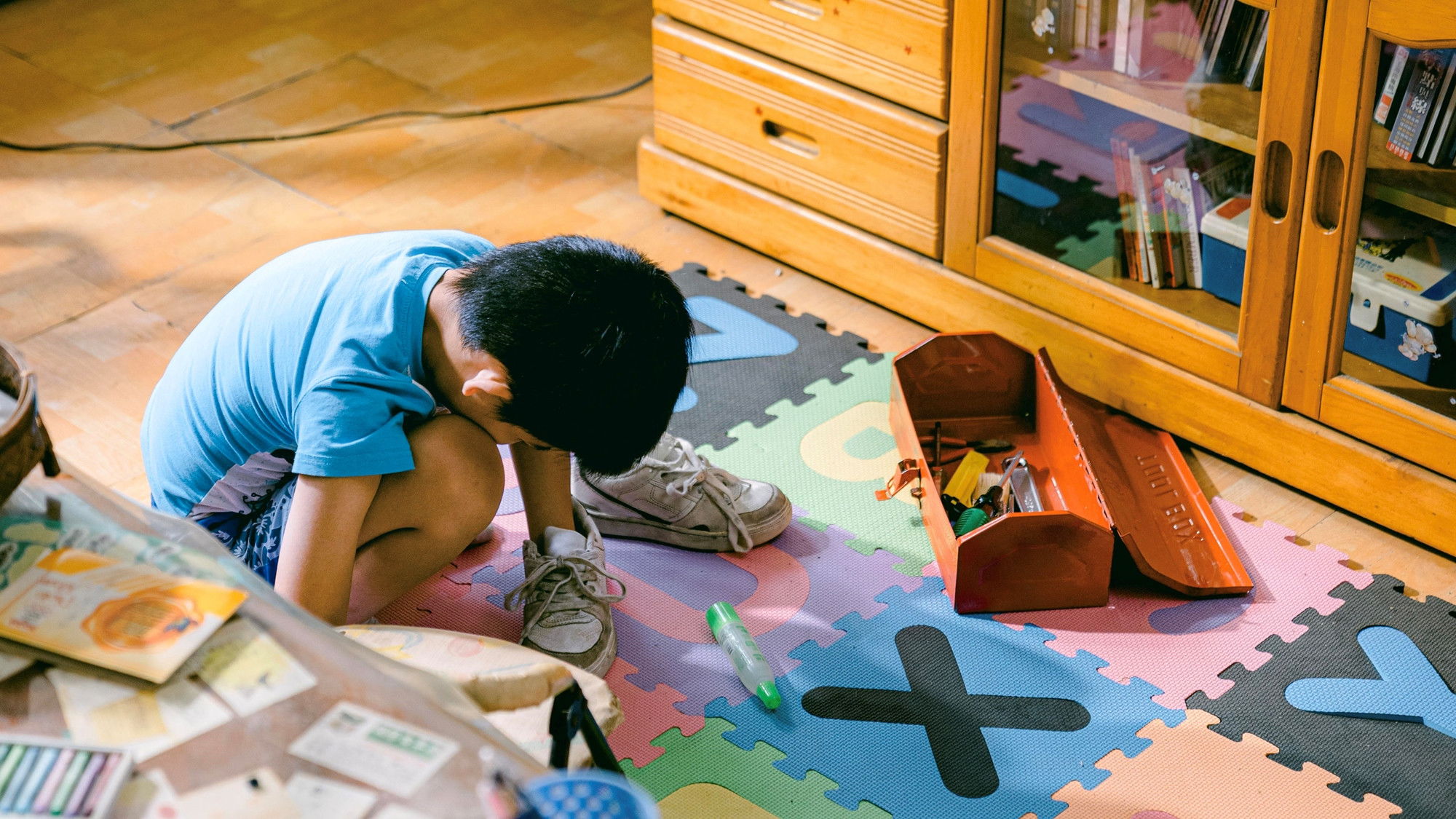 Time Flies backdrop image