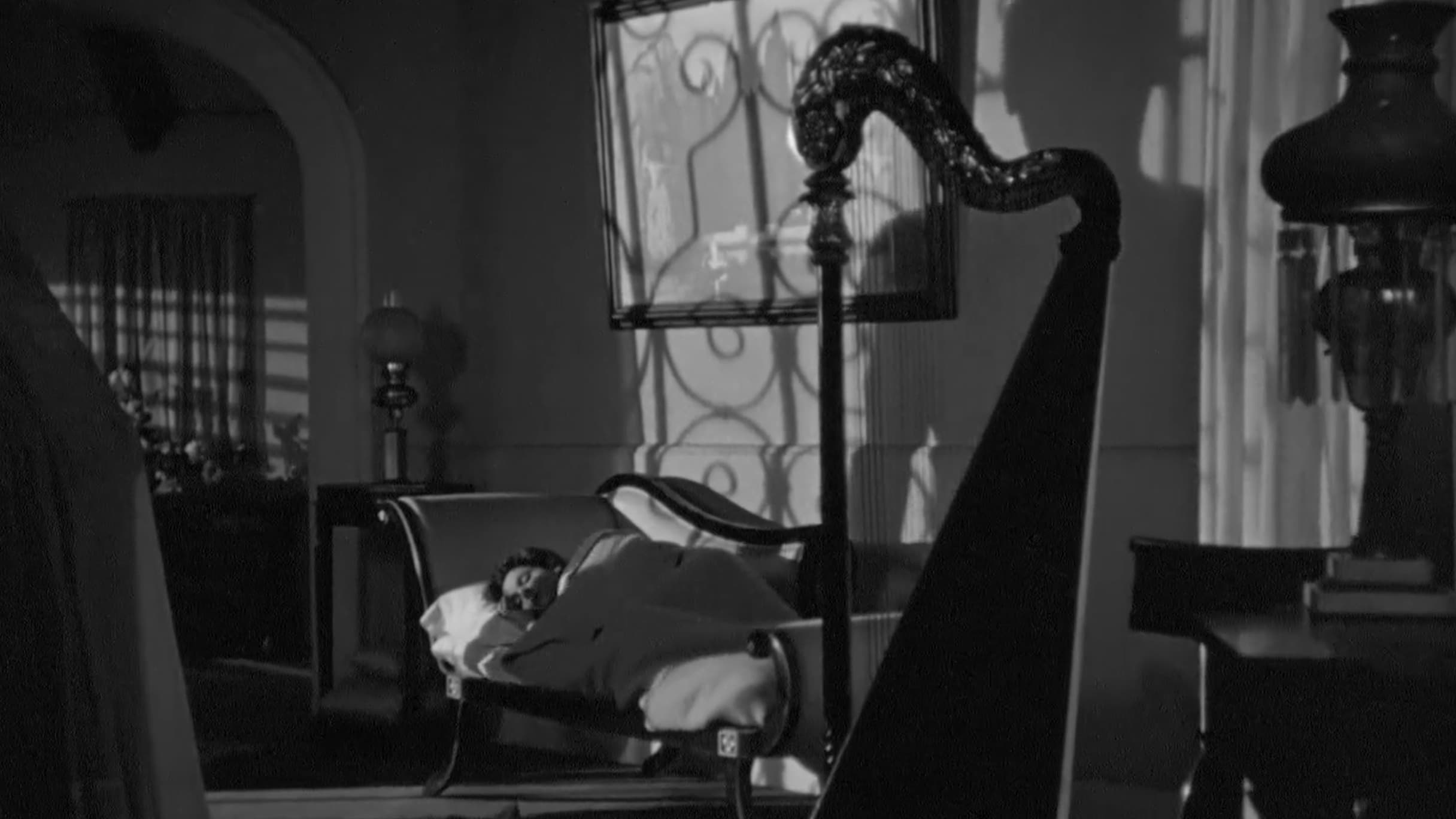 I Walked with a Zombie (1943)