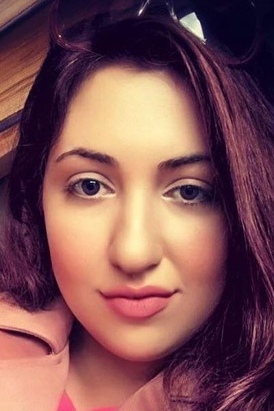 et billede af Angela Zahra