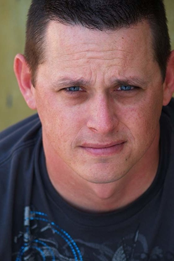 et billede af Chris J. Fanguy