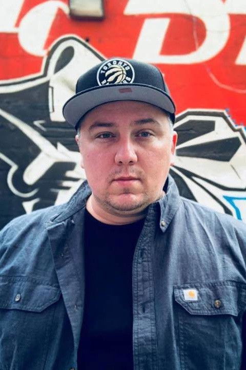 et billede af Ryan McMahon