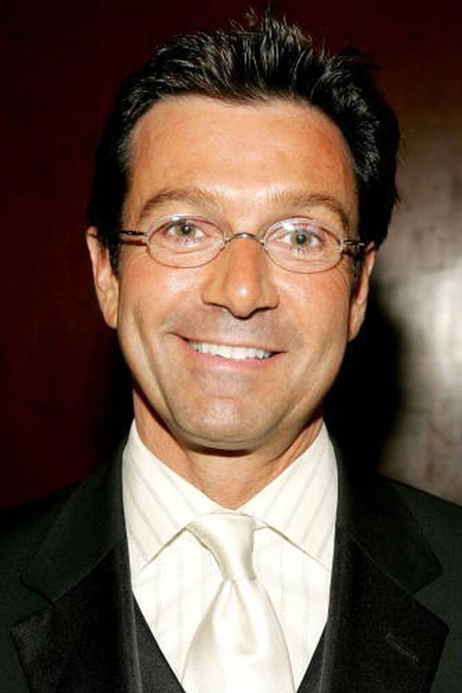 et billede af John Bolaris