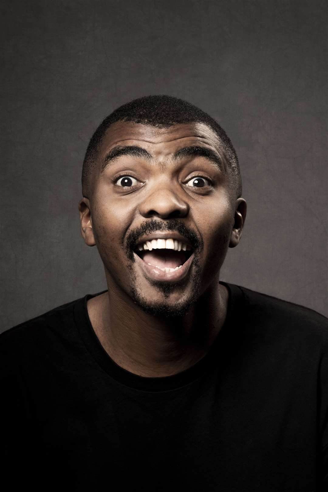 et billede af Loyiso Gola