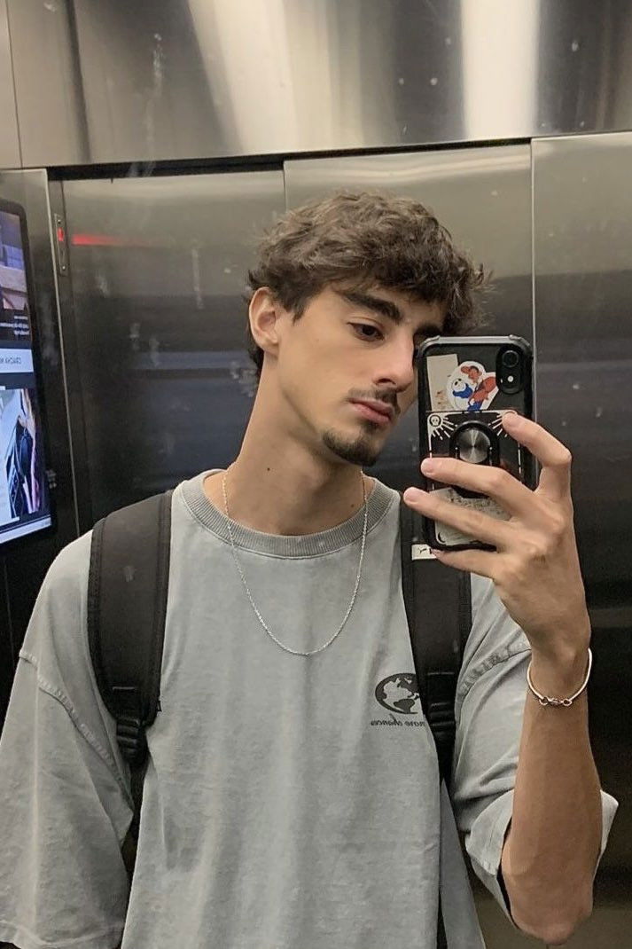 et billede af Enzo Buzzatti