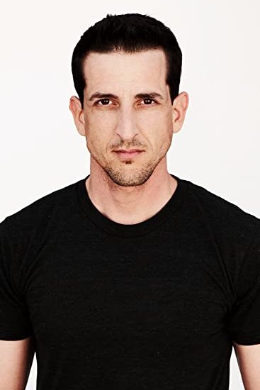 et billede af Thayr Harris