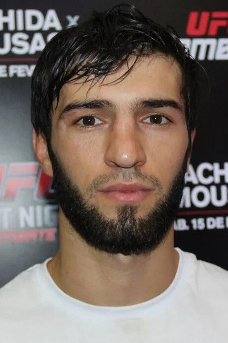 et billede af Zubaira Tukhugov