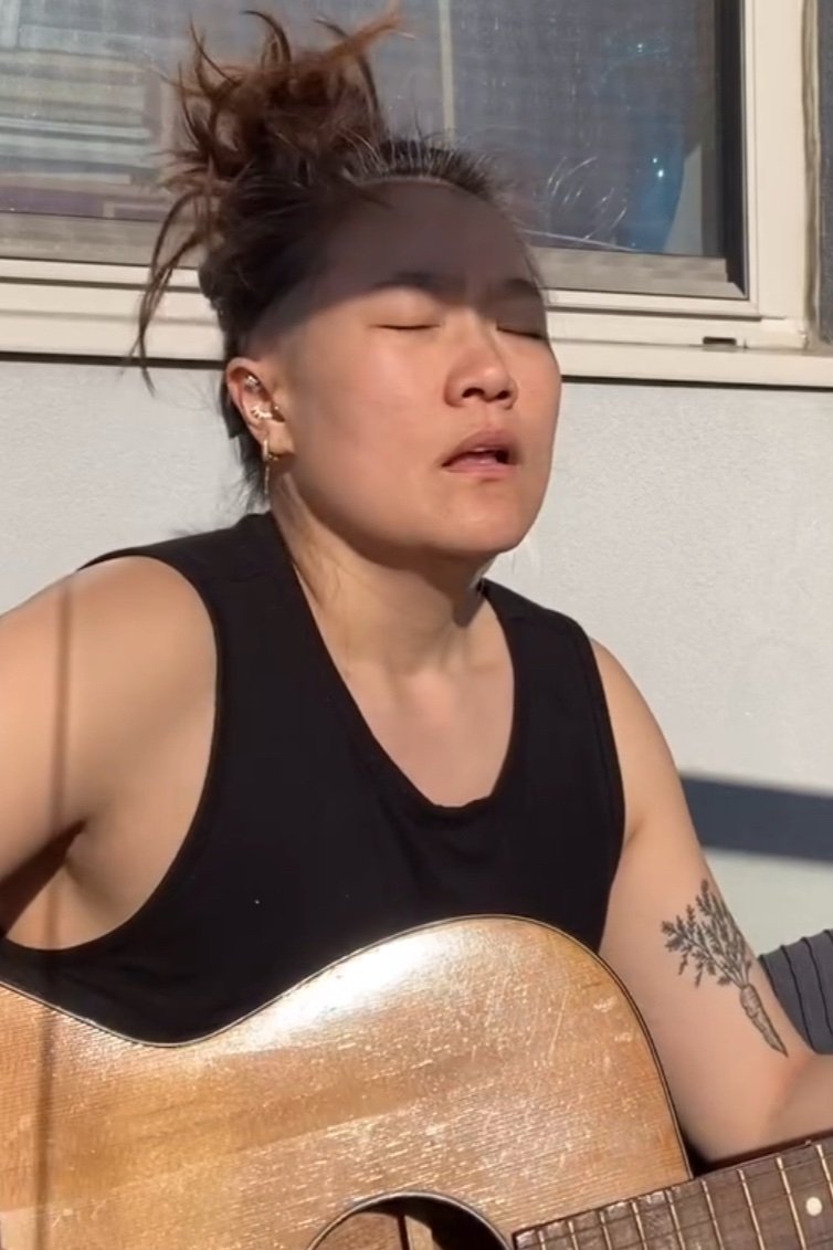 Diana Oh is Sign-in Lady