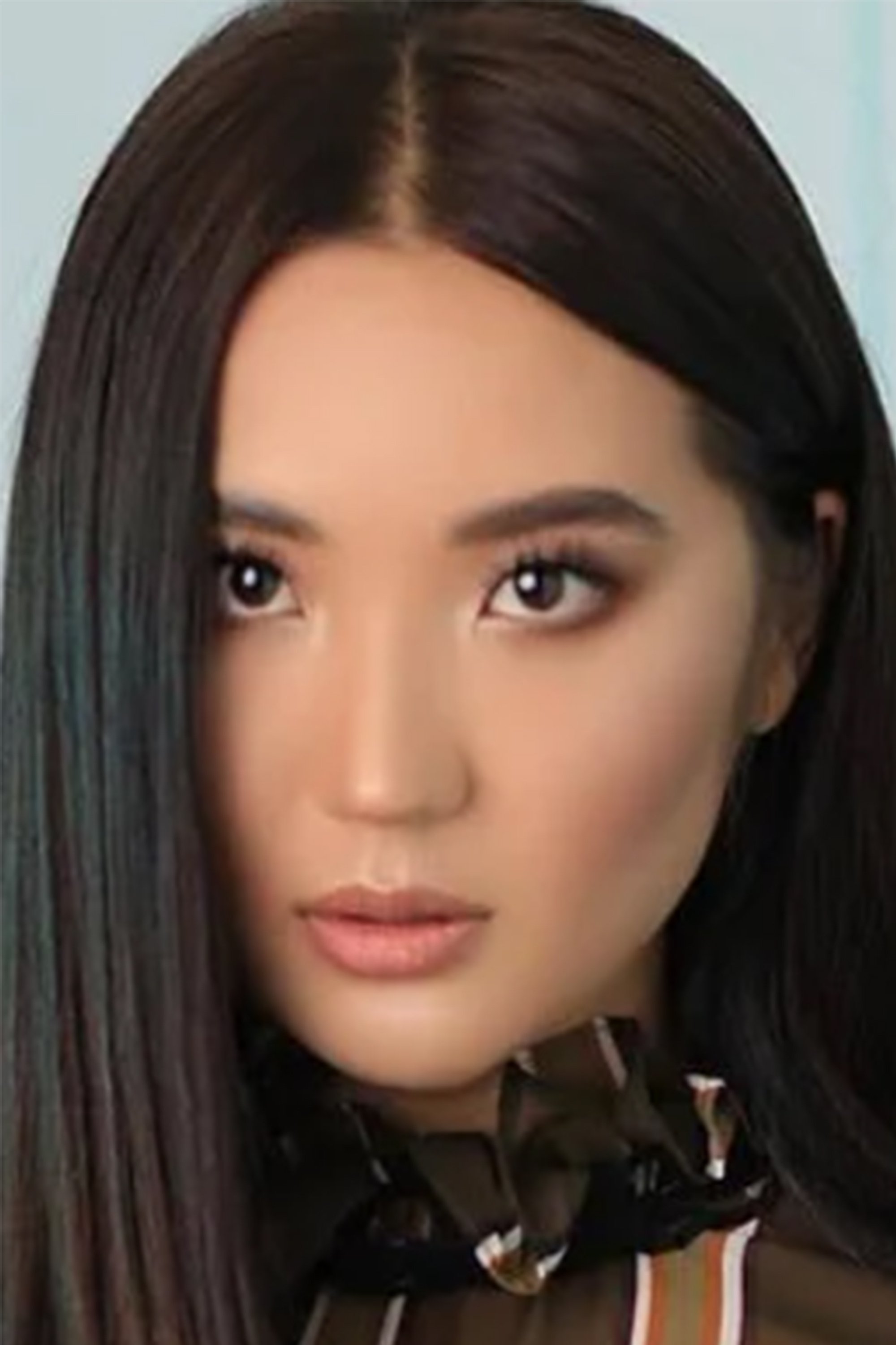 et billede af Madina Talipbek