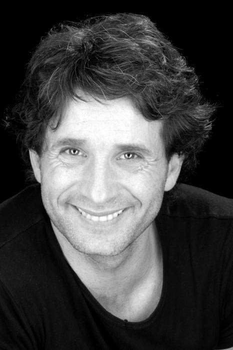 Iñaki Guevara's picture in the cast