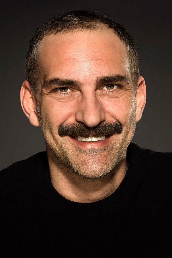 et billede af Cenk Ertan