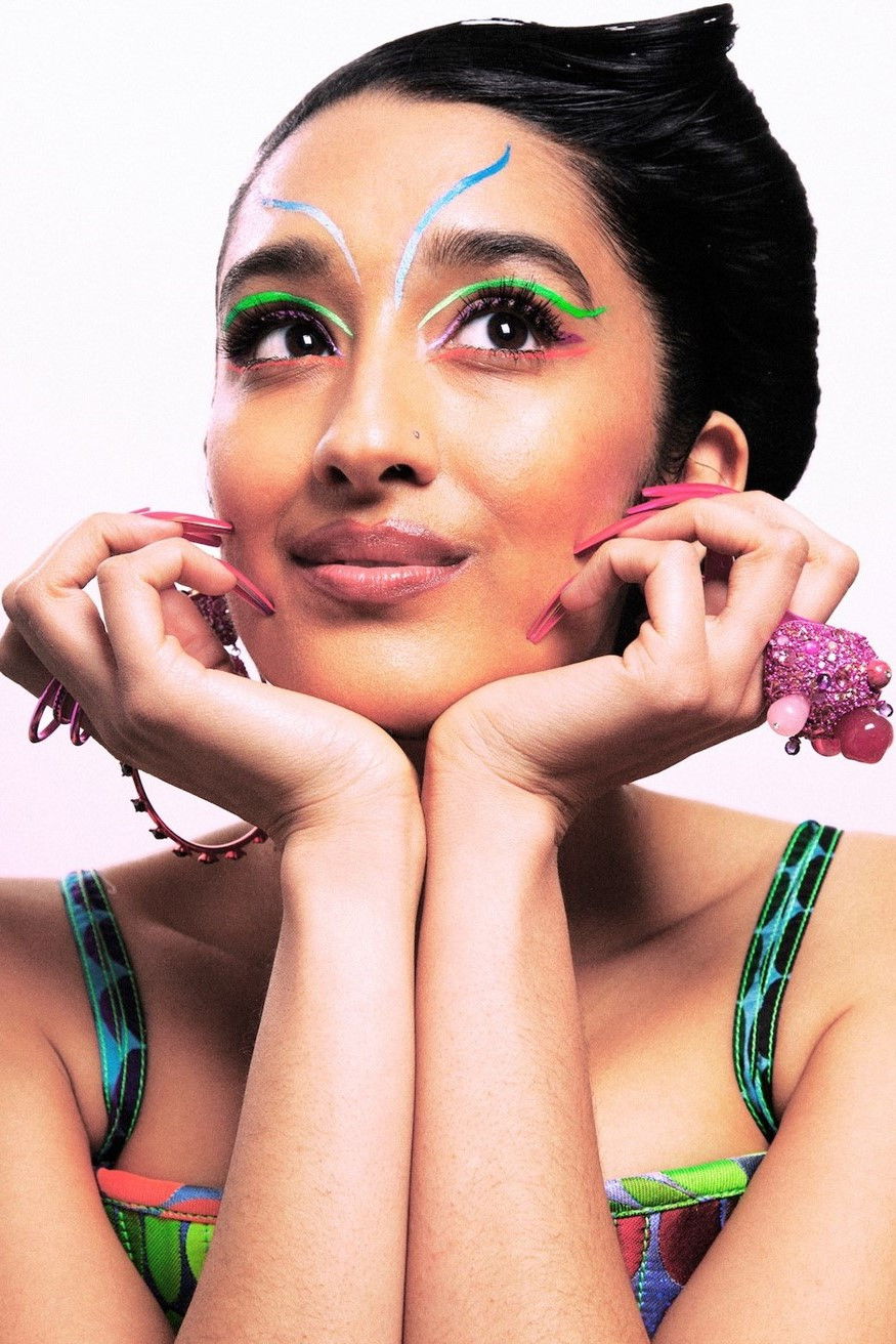 et billede af Raveena Aurora