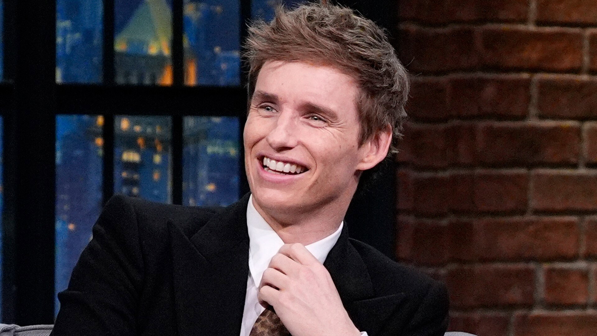Late Night with Seth Meyers Season 12 :Episode 38  Eddie Redmayne, Kyle Mooney