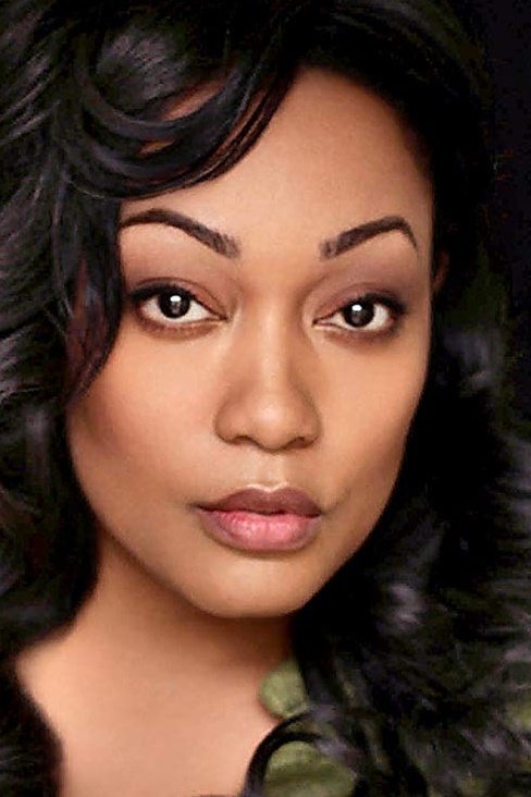 et billede af Anika C. McFall