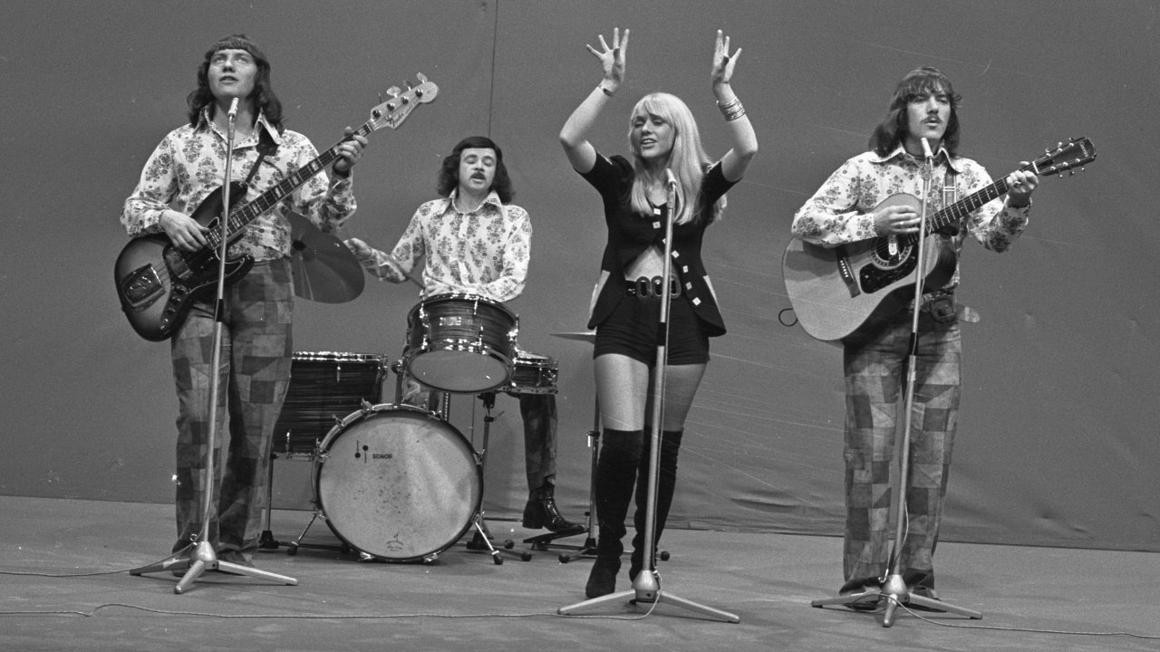 Middle of the Road: Video Collection 1971-2003