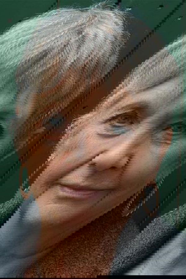 et billede af Shirley Dixon