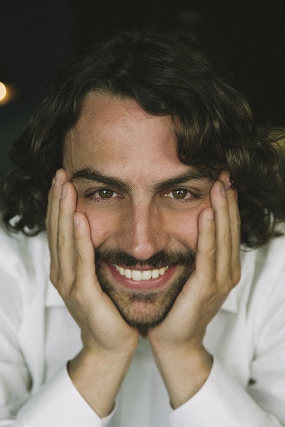 et billede af Dennis Makris