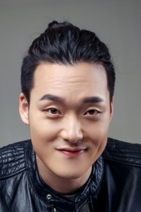 et billede af Kim Geon Wook