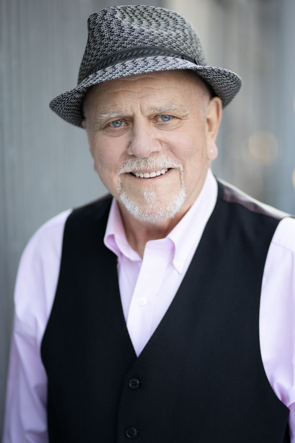 et billede af Ross Ogilvie